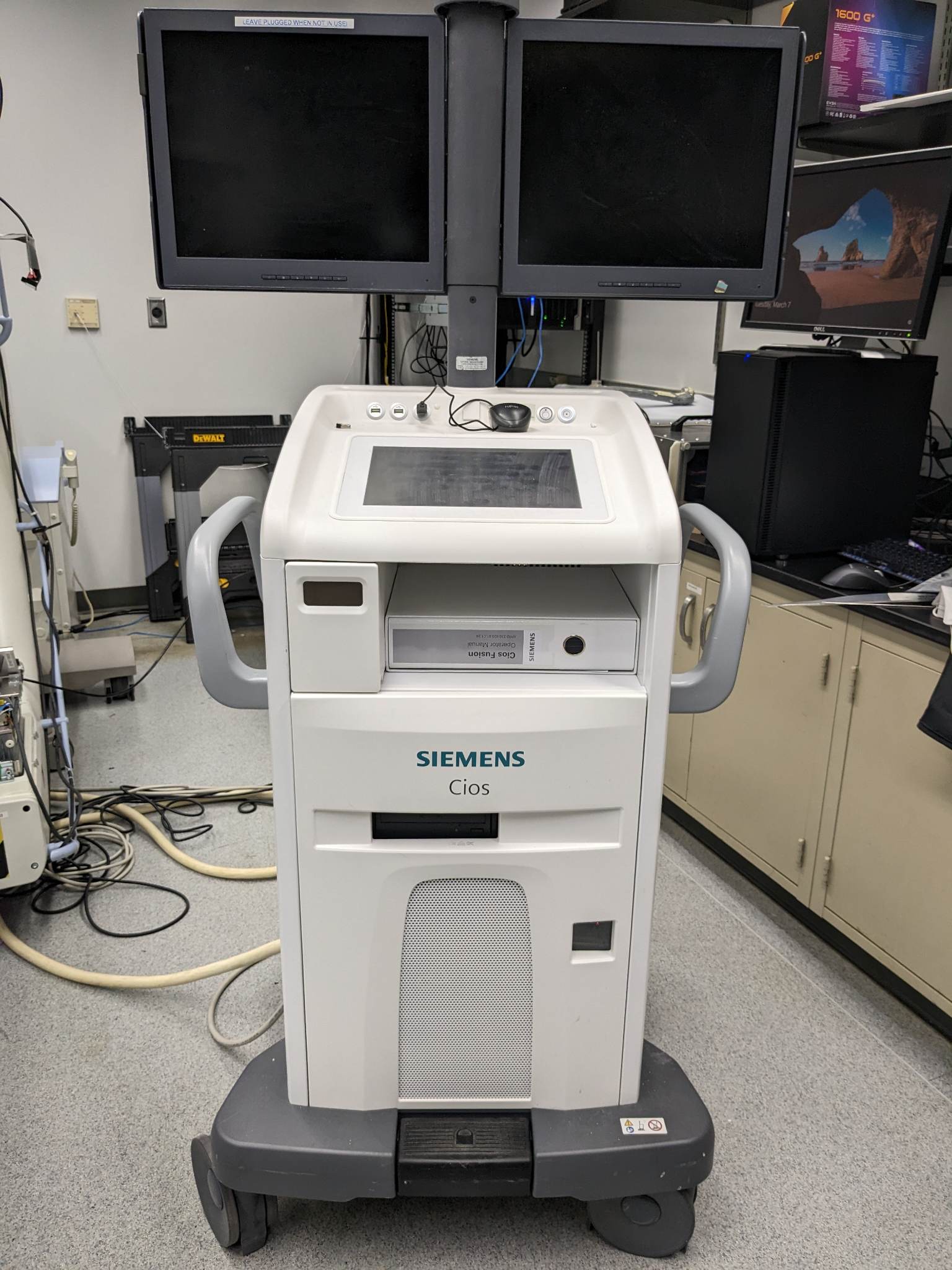 C-arm monitor trolley